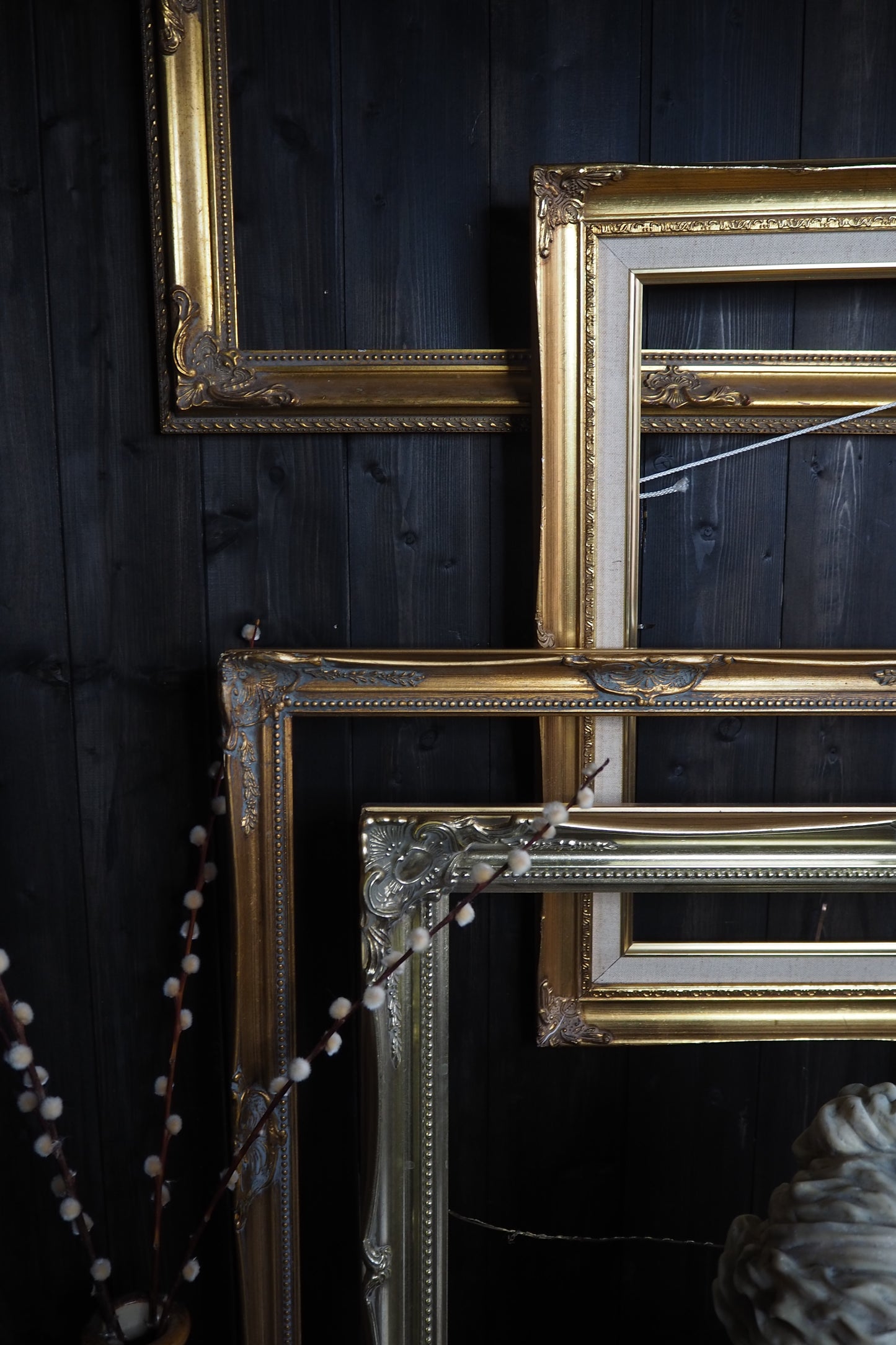 The Chambord – Vintage Gold Ornate Medium Frame Collection