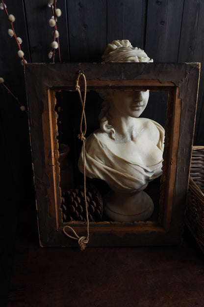 The Ashcombe - Antique Victorian Dark Green Gilt Frame