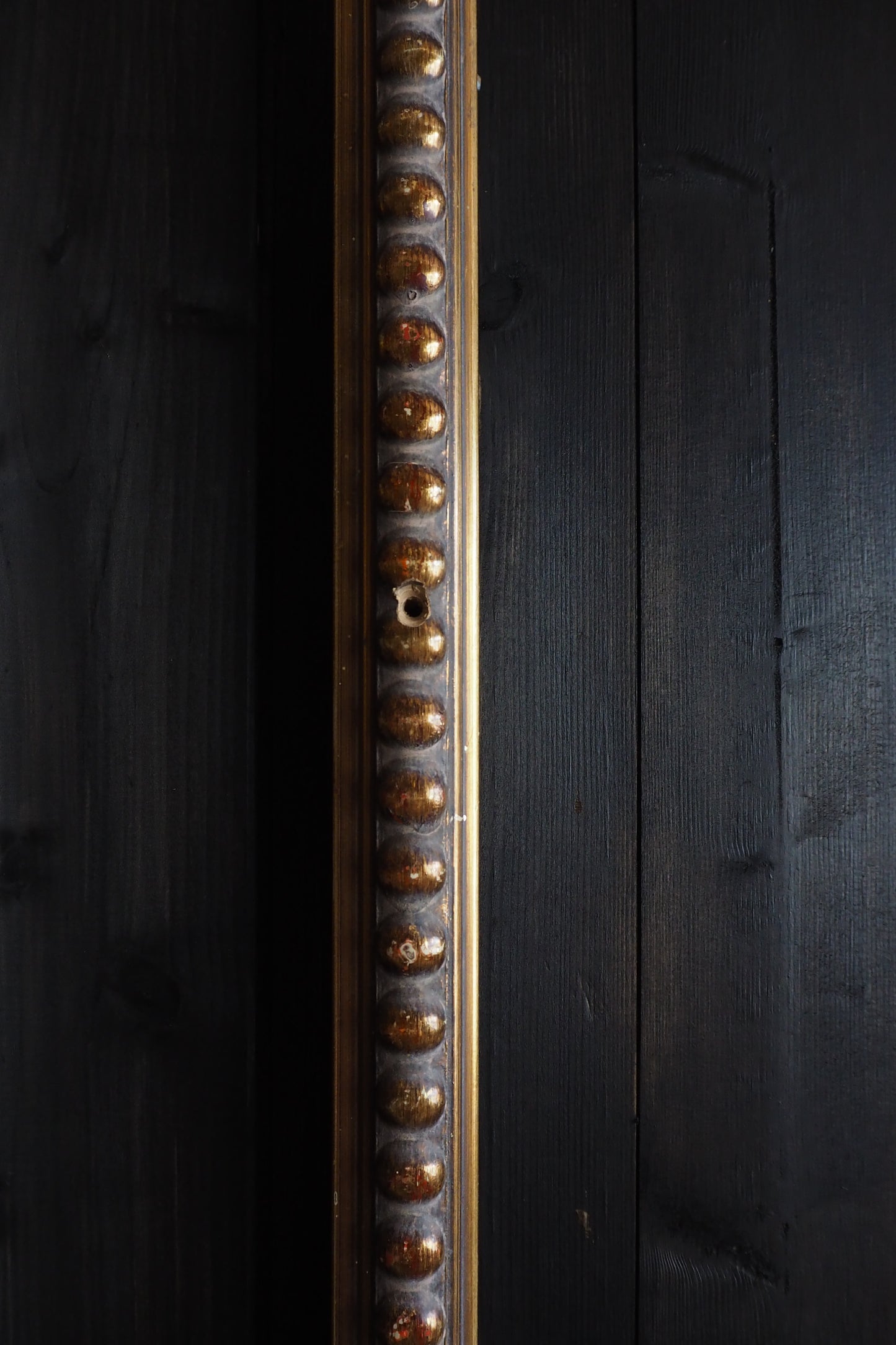 The Bobbin – Solid Wooden Distressed Ornate Gilt Frame