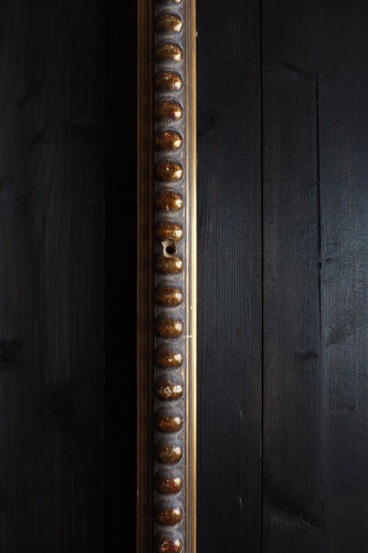 The Bobbin – Solid Wooden Distressed Ornate Gilt Frame