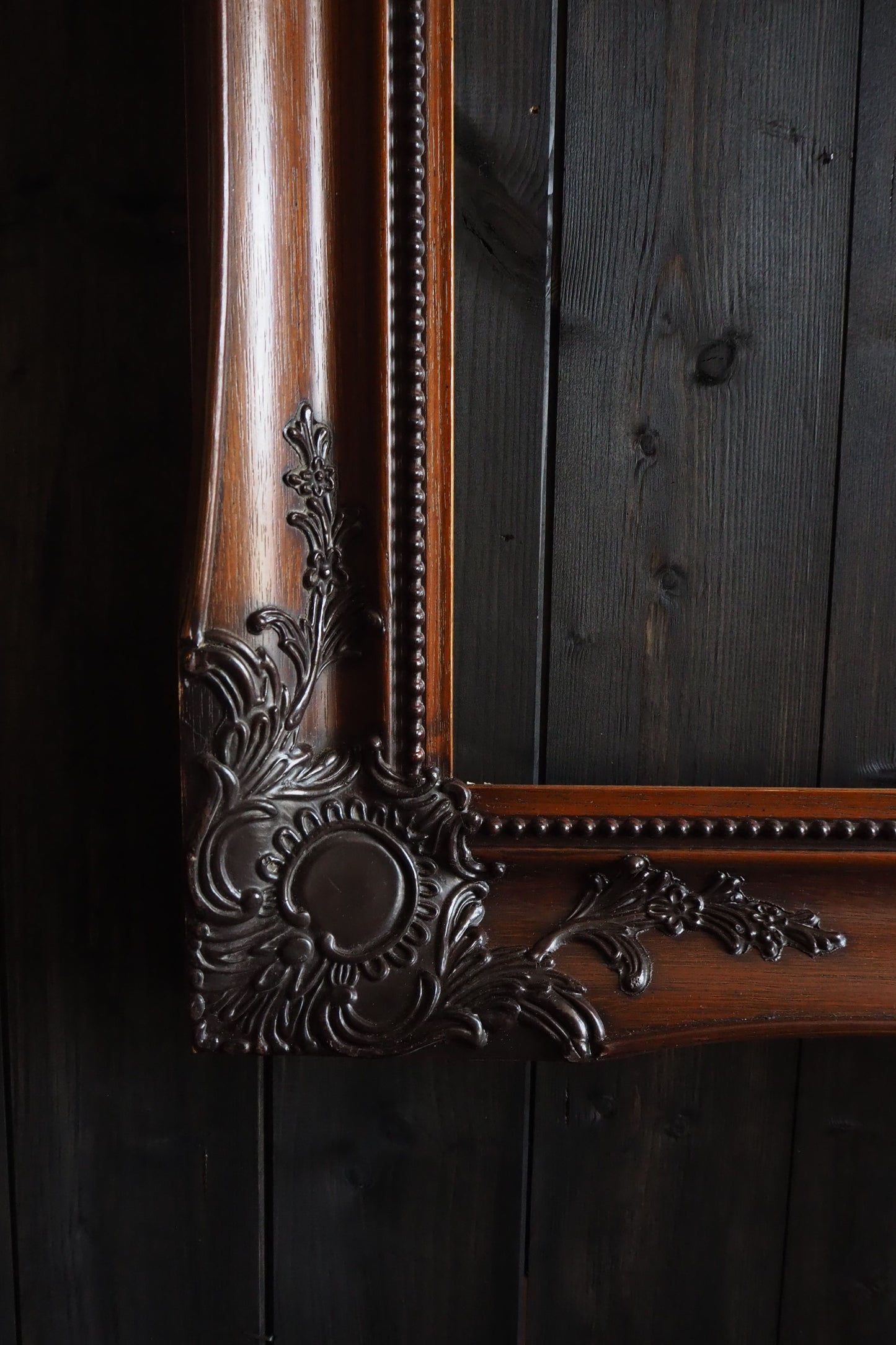 The Montclair – Vintage Ornate Louis Style Wooden Frame