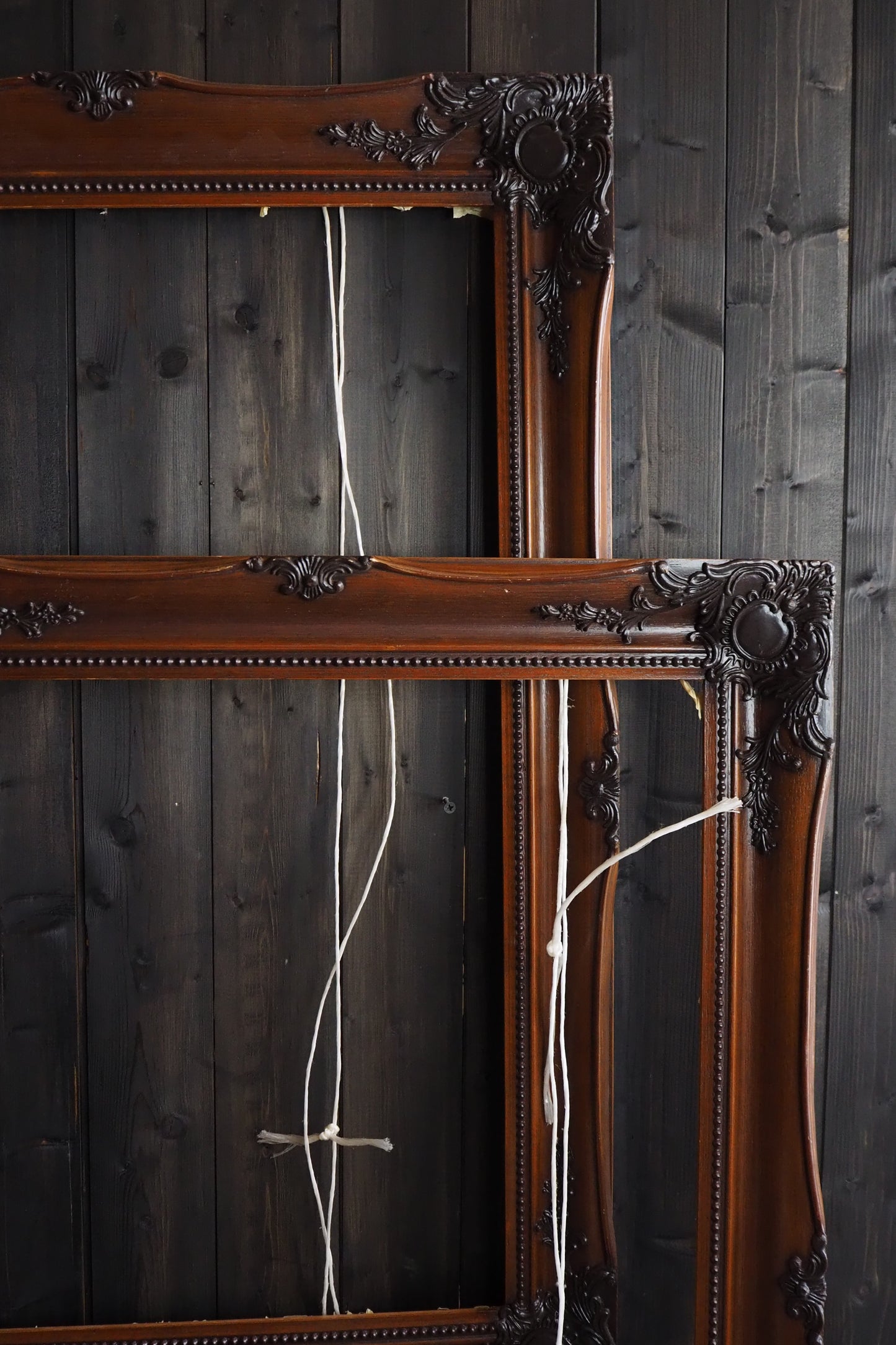 The Montclair – Vintage Ornate Louis Style Wooden Frame