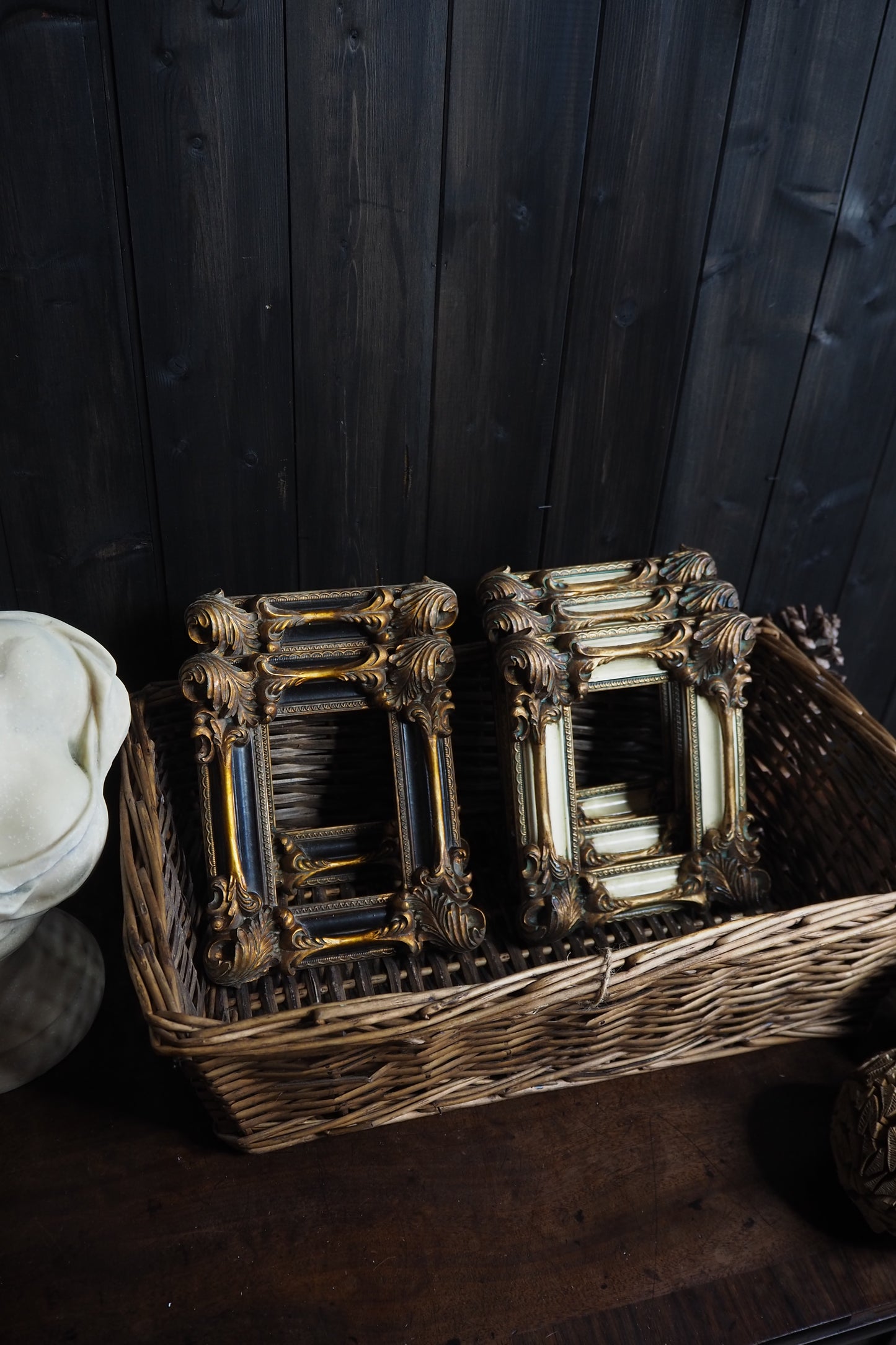 The D'Aubigny – Vintage Heavy Resin Baroque Picture Frames | Ornate Gold ,Black & White
