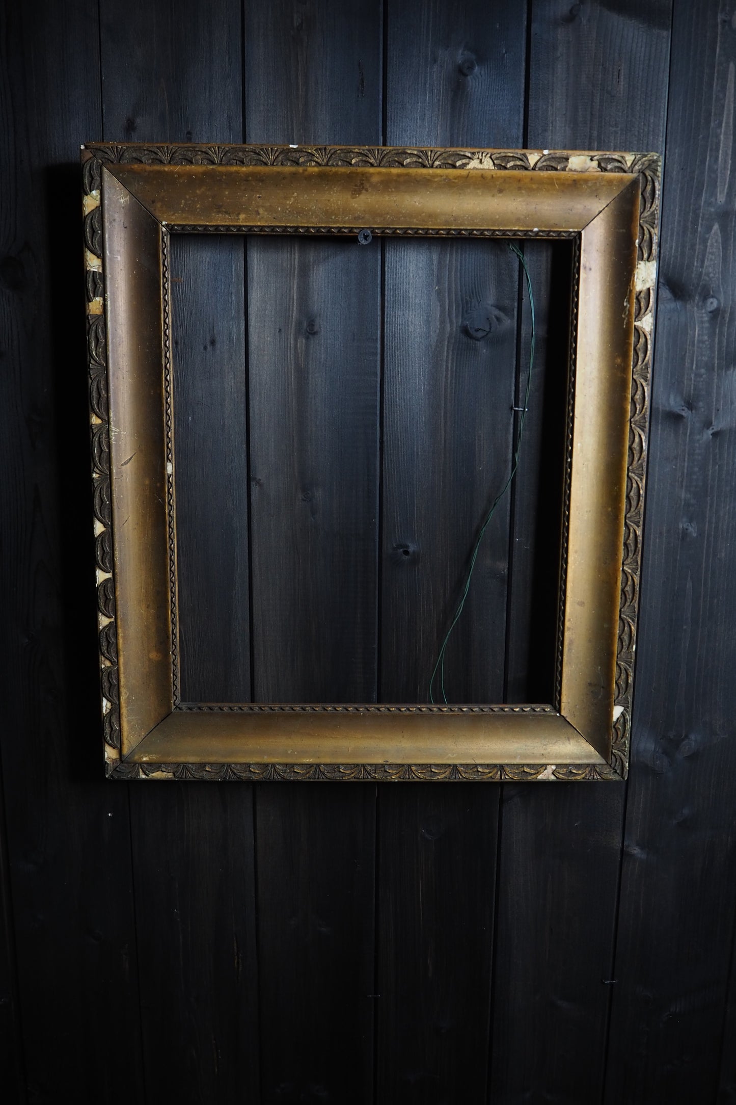 The Lucca - Antique Gold European Gilt Frame