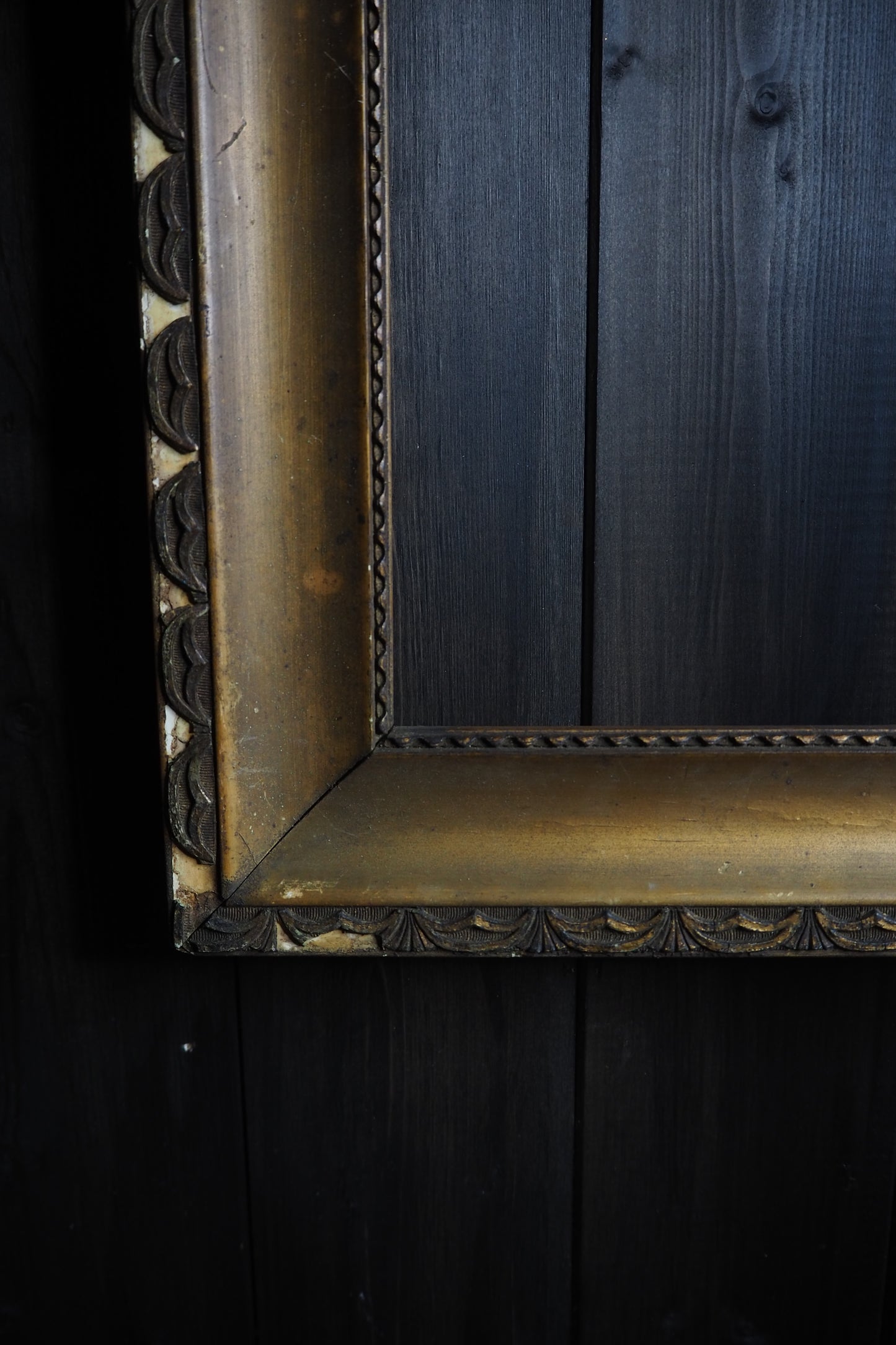 The Lucca - Antique Gold European Gilt Frame