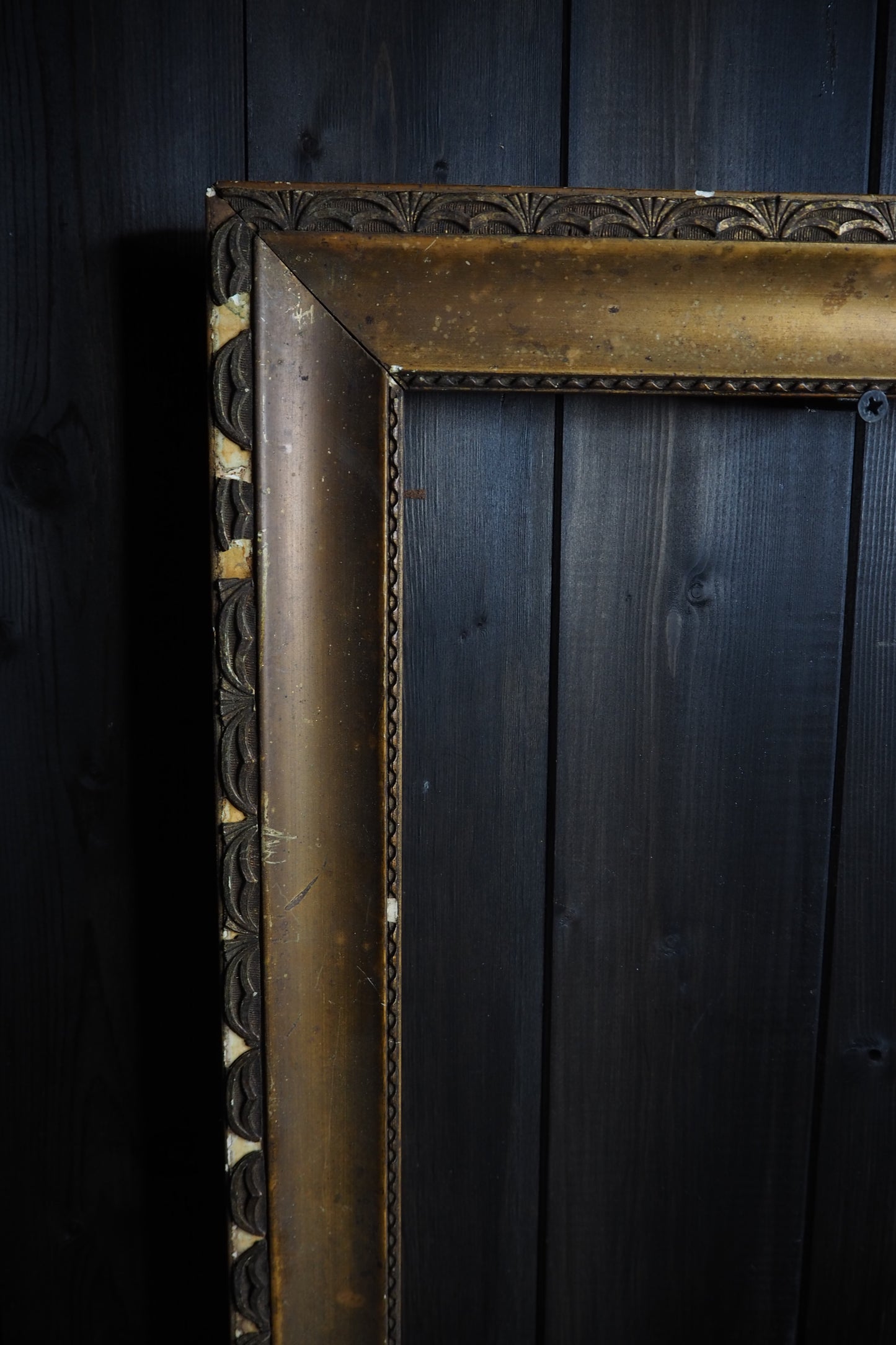 The Lucca - Antique Gold European Gilt Frame