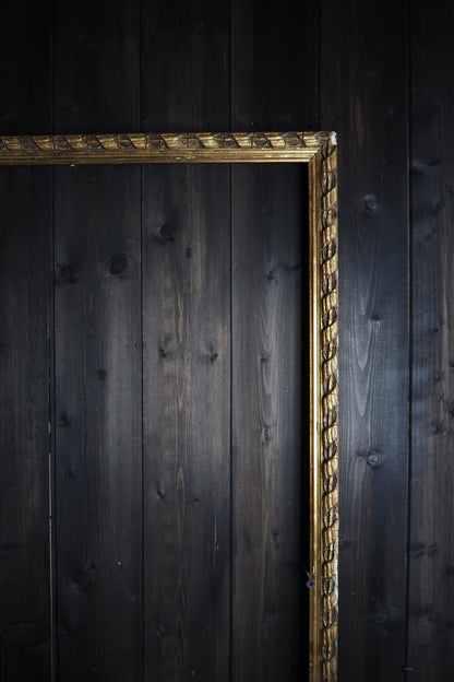 The Acanthus - Gold Parcel Gilt Medium Slim Frame
