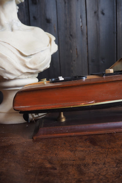 Vintage Chris-Craft Style Wooden Model Speedboat | Mahogany Boat Replica