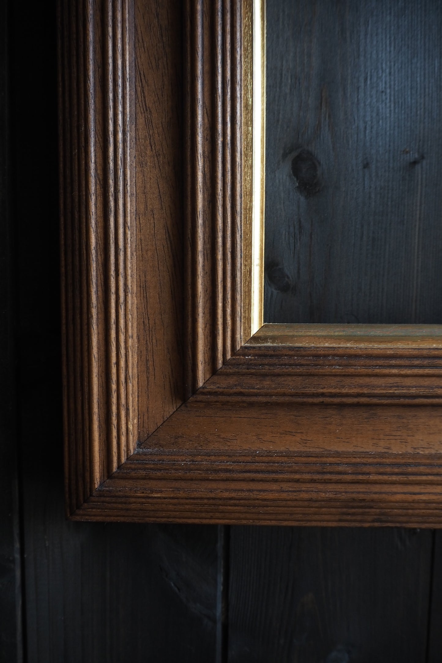 The Stow Oak Frame-  Oak Rustic with Gold Trim Frame