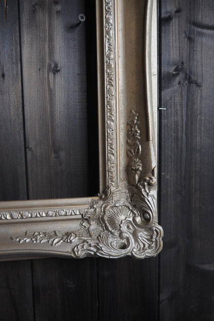 The Argentum -Silver Antique-Coloured Vintage Ornate Baroque Frame Pair