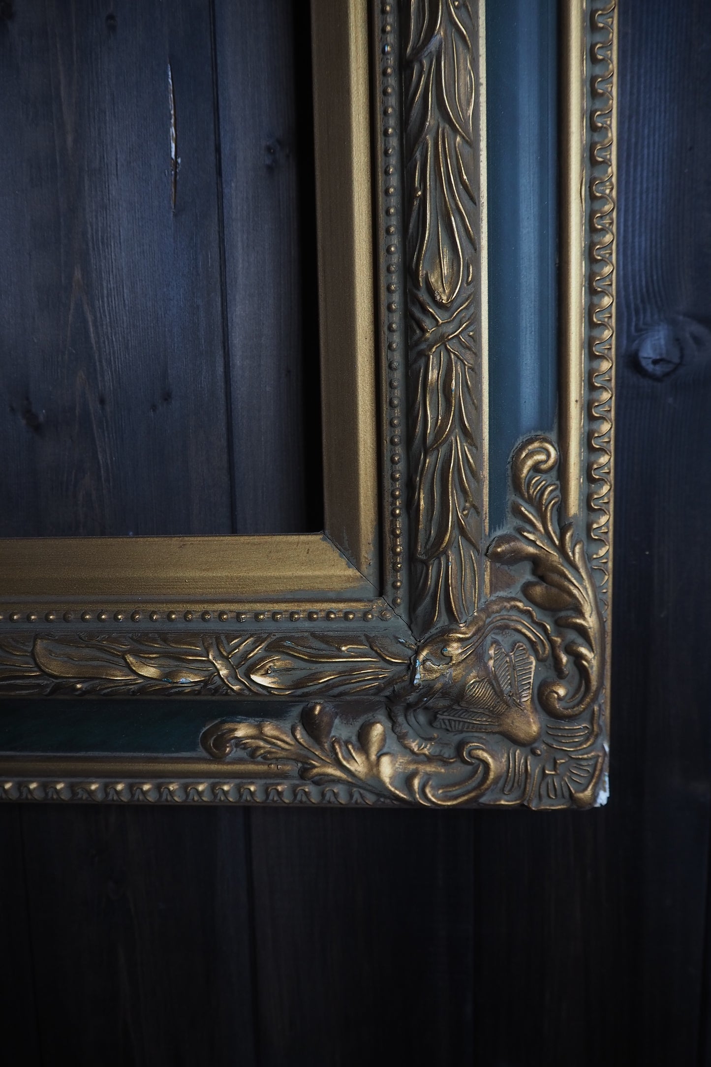 The Genoa-Antique Gold Baroque Ornate Green & Gold Frame Vintage Frame