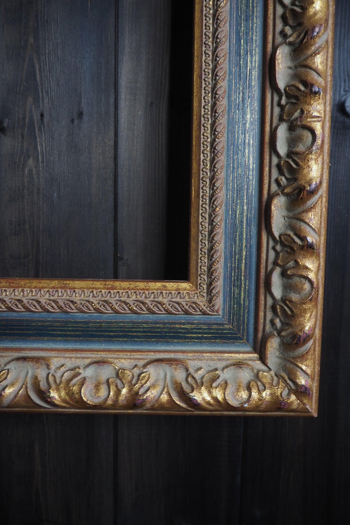 The Blois- Antique Gold Baroque Ornate Green & Gold Marble-Effect Frame