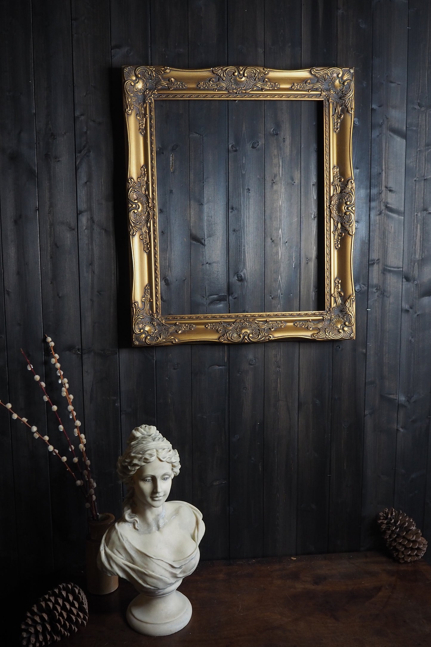 The Ibiza Collection – Vintage Gilt French Louis-Style Ornate Gold Frames A