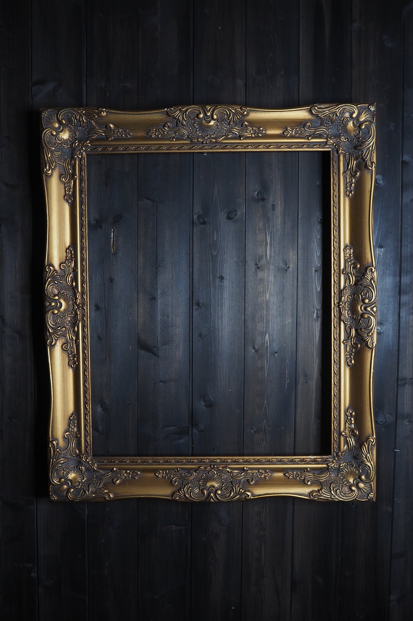 The Ibiza Collection – Vintage Gilt French Louis-Style Ornate Gold Frames A