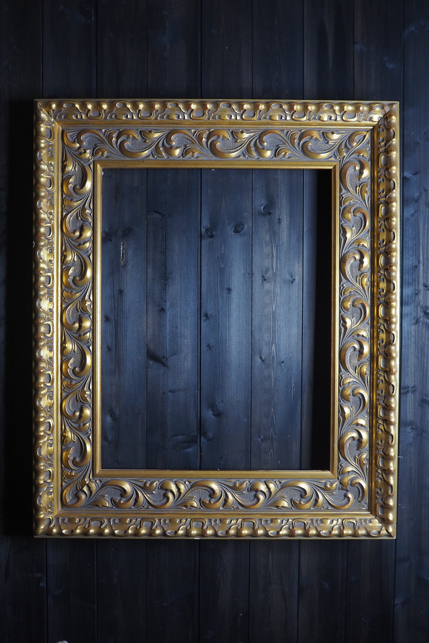 The Fontainebleau - Vintage Heavy Solid Wood Ornate Gold Frame