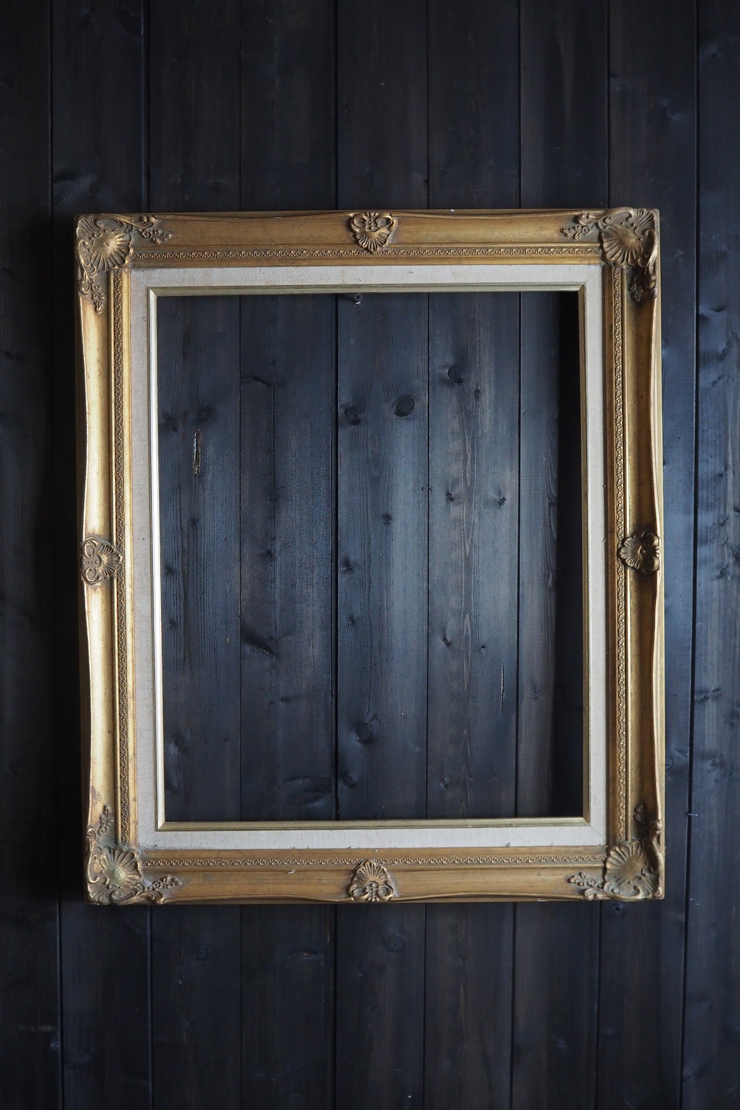 The Belcôte - Antique Gold Gilt Frame Collection A