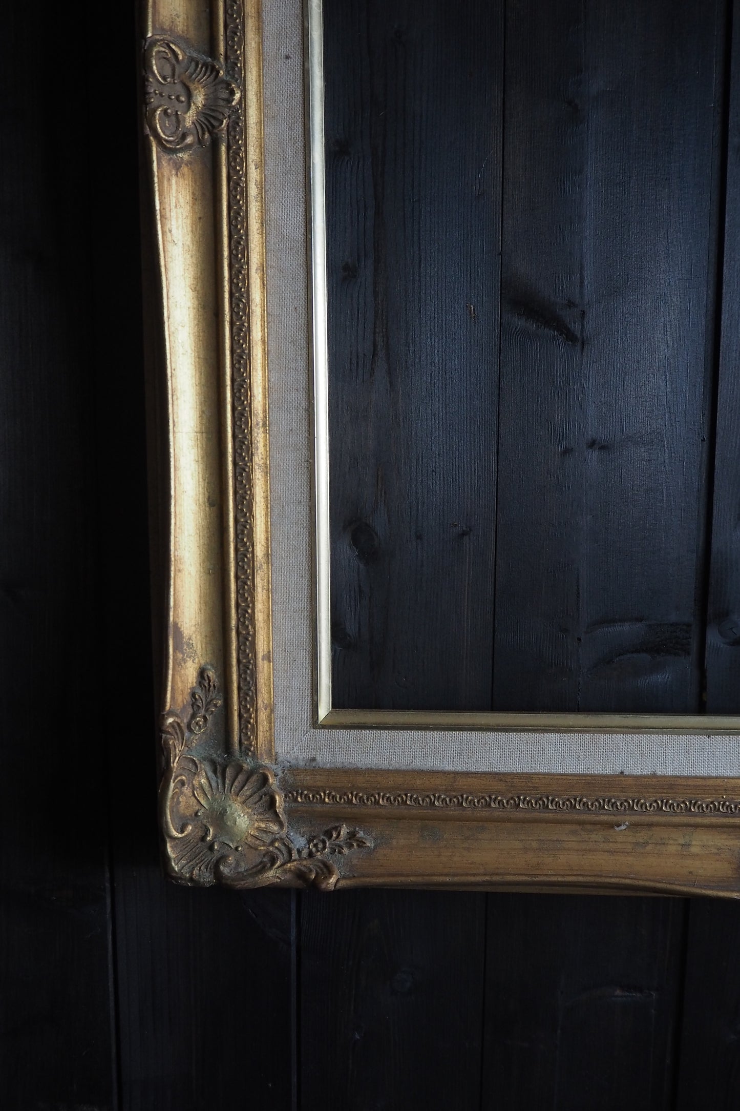 The Belcôte - Antique Gold Gilt Frame Collection A