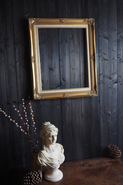 The Belcôte - Antique Gold Gilt Frame Collection A