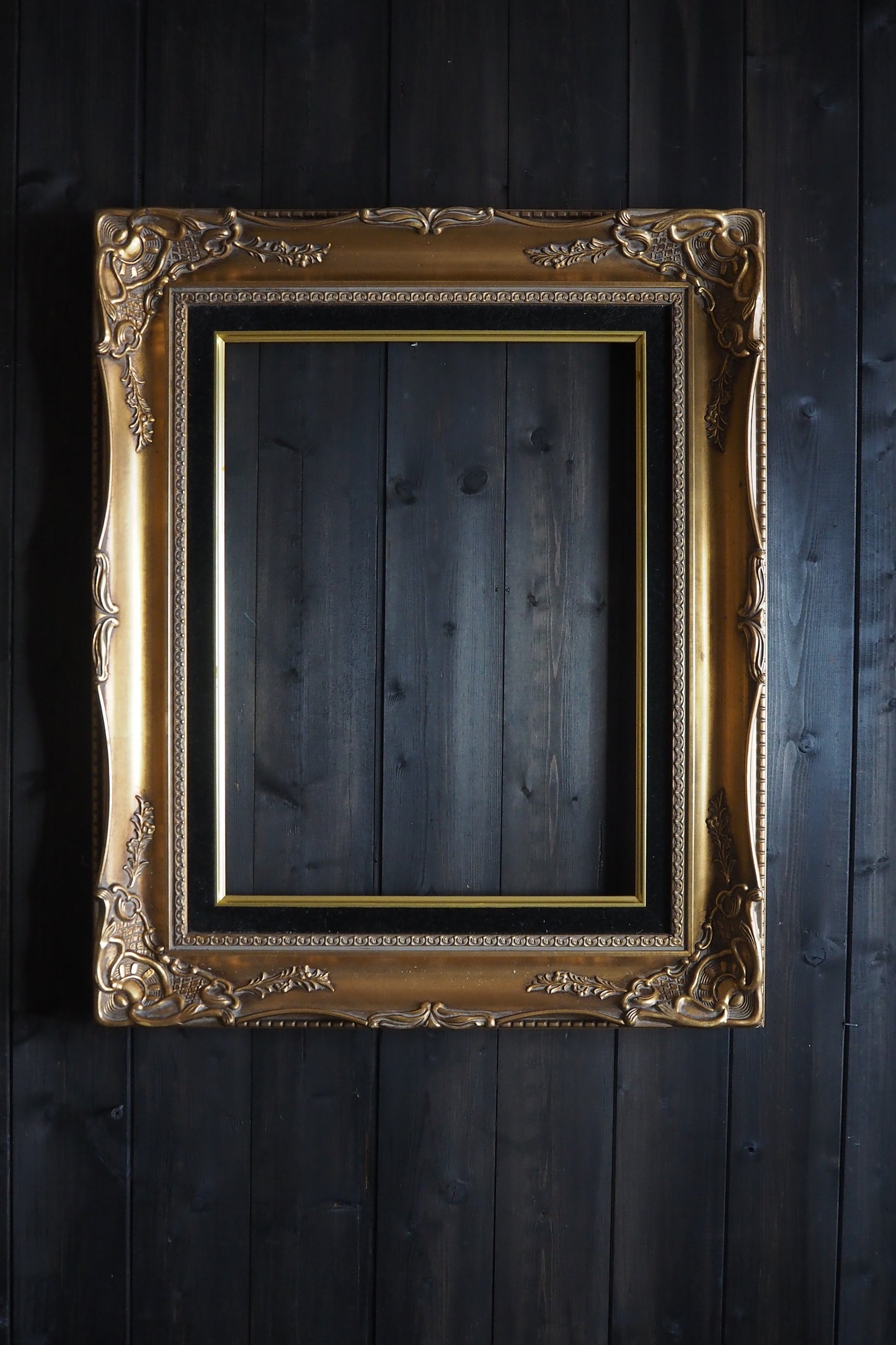 The Giverny - Vintage Black & Gold Ornate Sorélle Frame