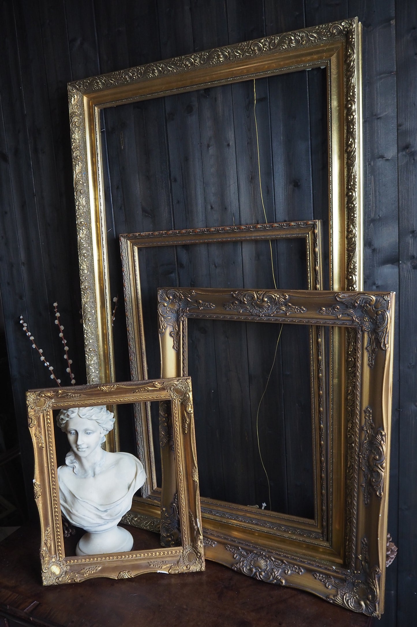 The Ibiza Collection – Vintage Gilt French Louis-Style Ornate Gold Frames A