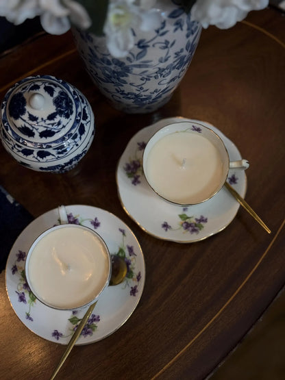 Bridgerton-Inspired Vintage Teacup Candle – Elegant & Reusable