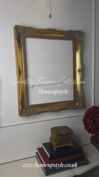 Vintage Ornate Thick Sorélle Frame Medium